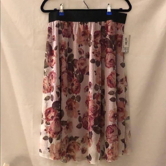 LuLaRoe Dresses & Skirts - 🌹LuLaRoe Lola Skirt, Size L, NWT🌹